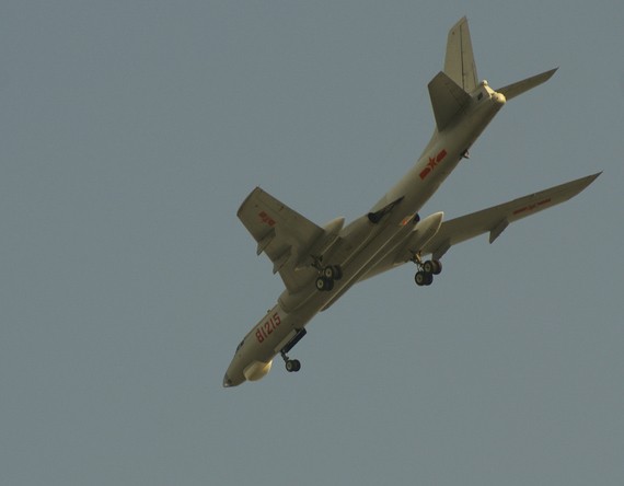 Máy bay ném bom H-6 Trung Quốc (ảnh minh họa)